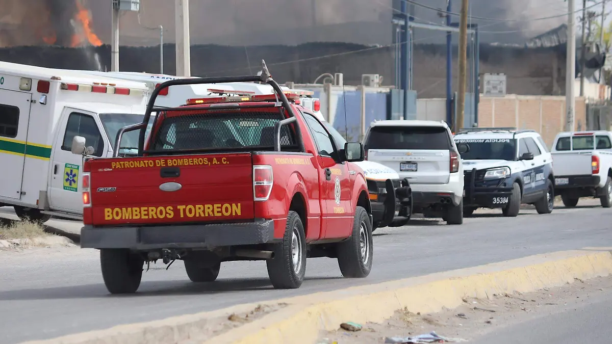 INCENDIO FABRICAS TORREON (48)